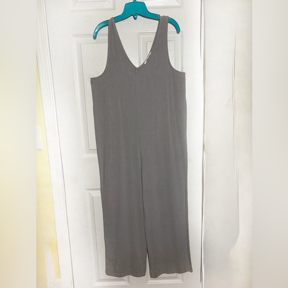 Double Zero Charcoal Green Sleeveless jumpsuit Outfit as S